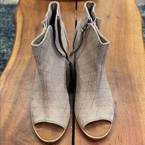 Tom’s Gray Peep-Toe Ankle Boots